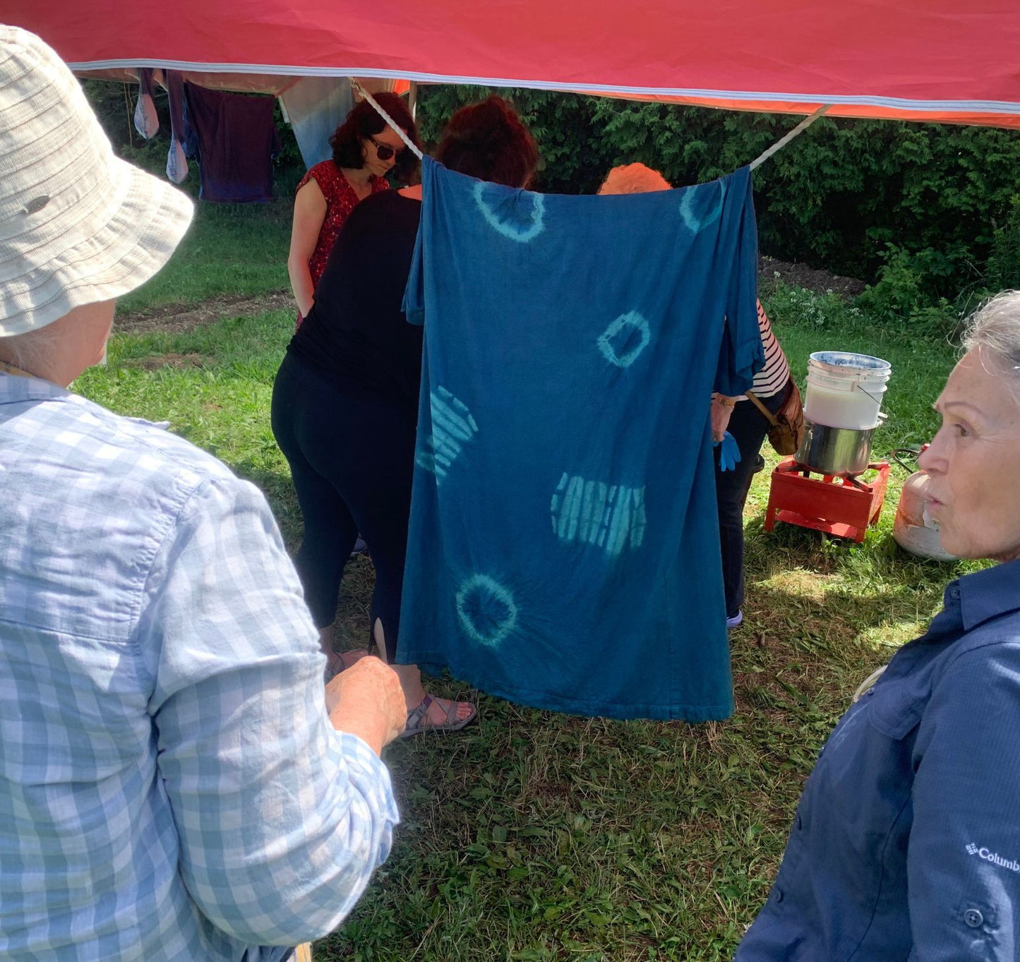 Cuve d'indigo communautaire - 24 juillet